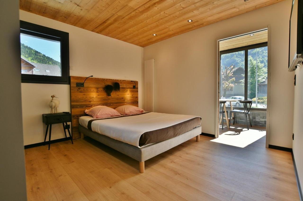 Bel Appartement Centre De Thones Lumineux Et Spacieux Neuf Eksteriør bilde